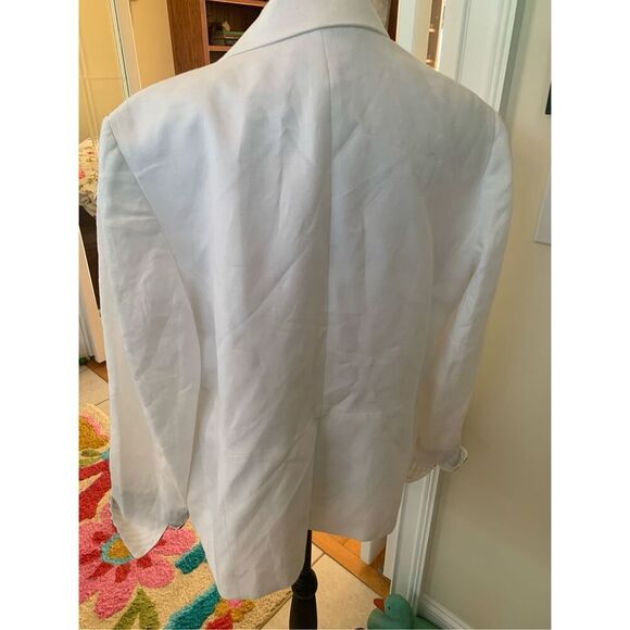 Nine West Women’s Notch Collar Linen Jacket with Cuff - Picture 4 of 8